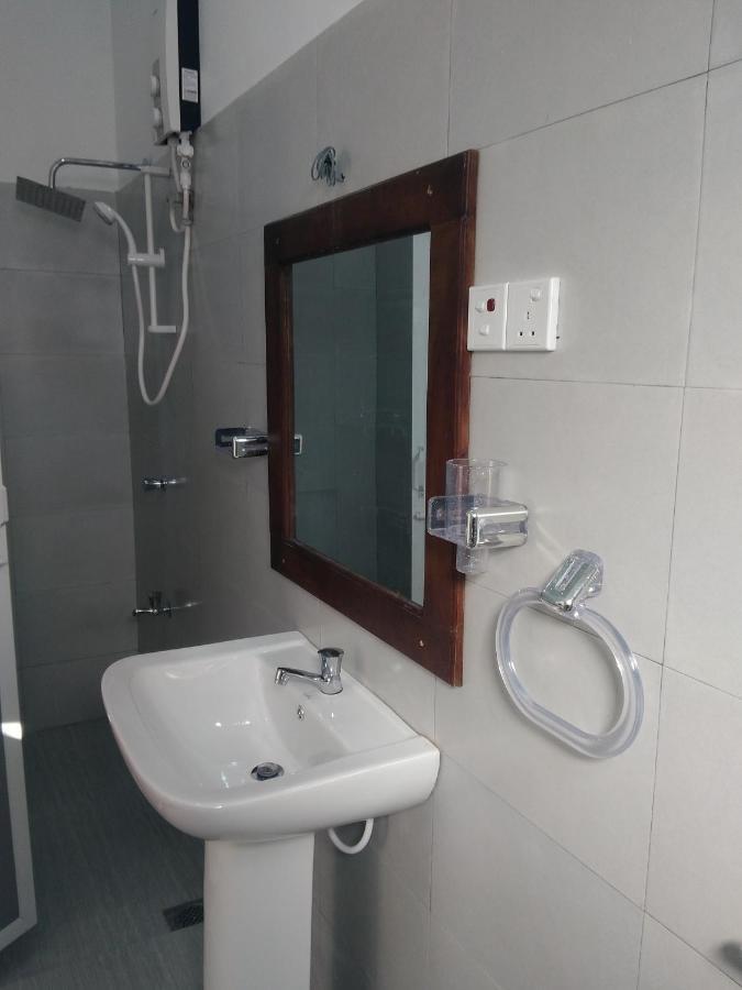 Queens Airport Residence Negombo Eksteriør bilde