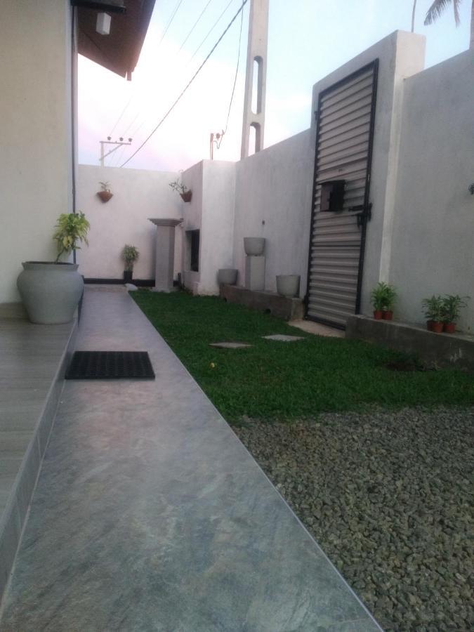 Queens Airport Residence Negombo Eksteriør bilde